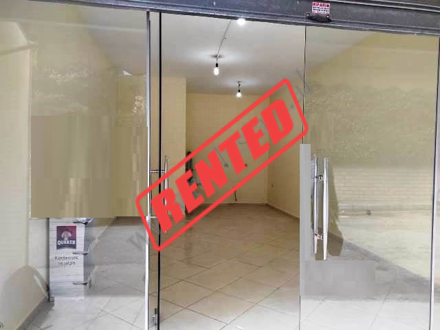 Store space for rent in Vllazen Huta street in Tirana, Albania.
It is situated on the ground floor 